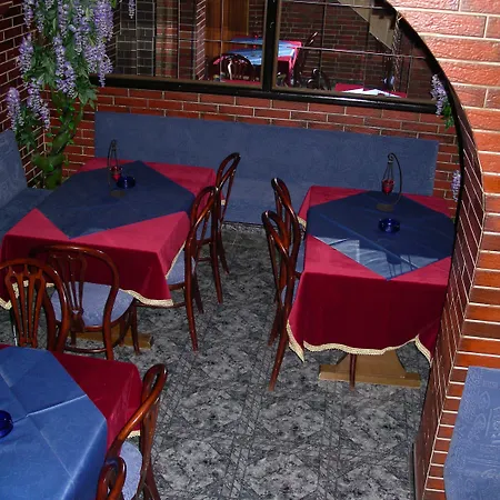 Elbe Street 34 Szálloda 3*