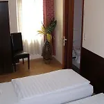 Elbe Street 34 3* פרנקפורט