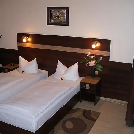 Elbe Street 34 فندق 3*