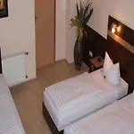Hotel Elbe Street 34