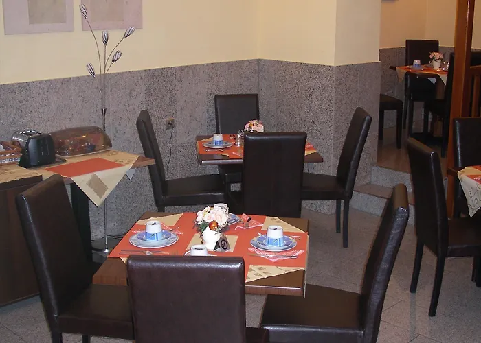 Elbe Street 34 Hotel 3*